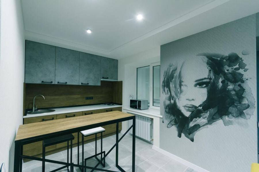 Hotrent City Deluxe Kiev Exterior foto